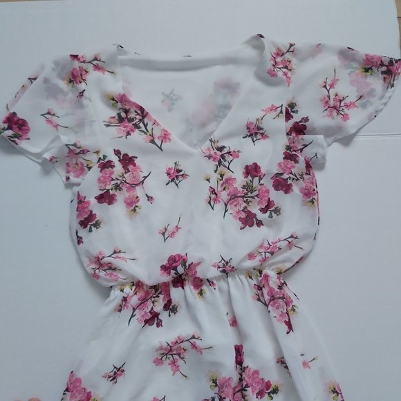 Floral above knee dress, size small- 4/6 - Picture 3 of 7